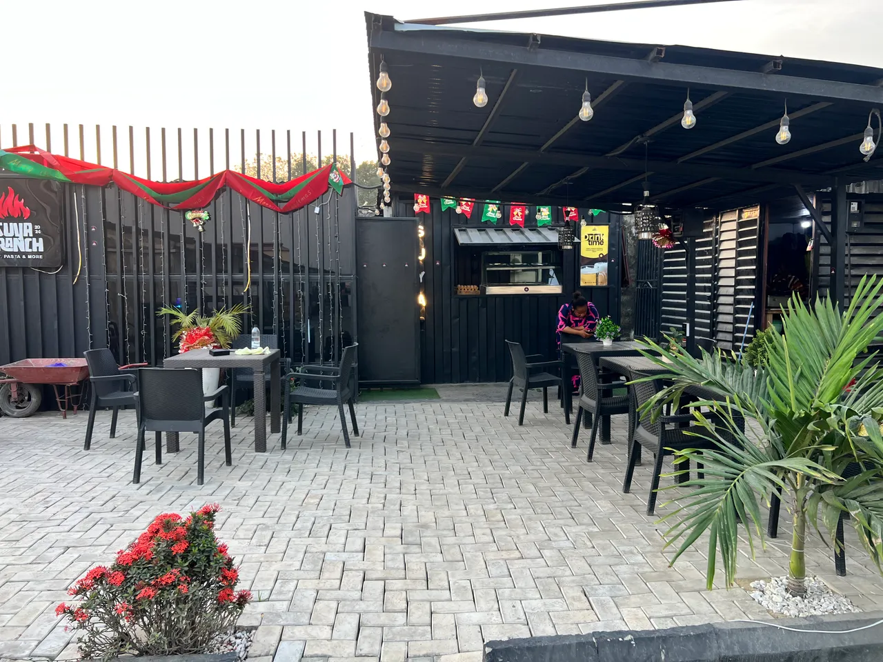 SuyaBranch food and lounge photo 18